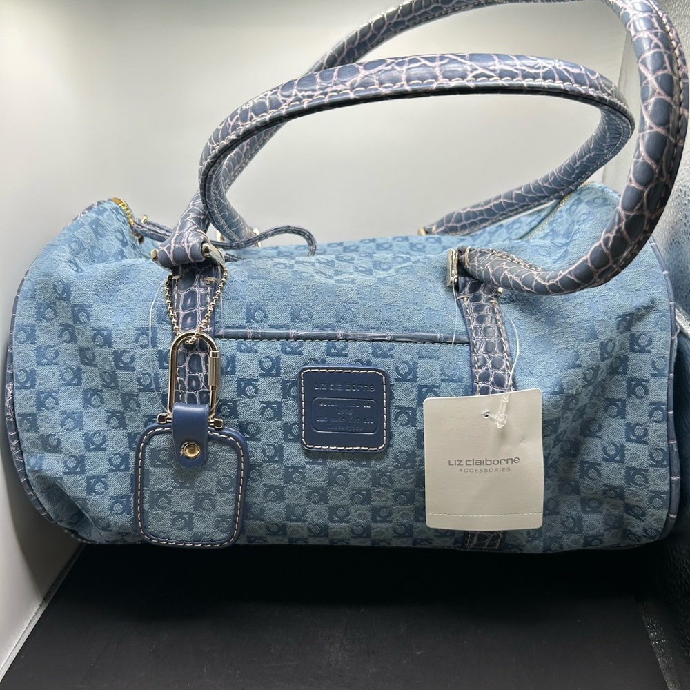 Liz Claiborne Light Blue Monogram purse style HBRU 10375